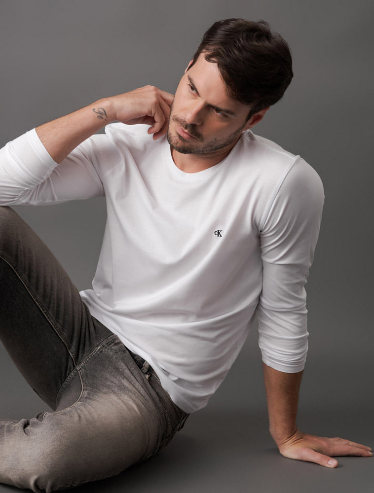 CM5OC01TL900_0900_5-CAMISETA-ML-CKJ-MASC-CK-BORDADO